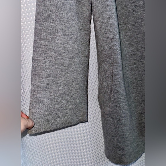 MICHAEL KORS wool blend gray Cardigan size small - Picture 3 of 16